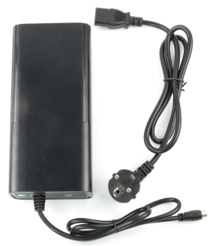 Elektronisches Netzteil mit aktivem PFC (24VDC - 10A - 240W) - Industrieware