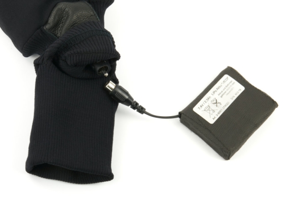 Heated glove mediDay for rheumatism and Raynaud with push button heat control and cuffs