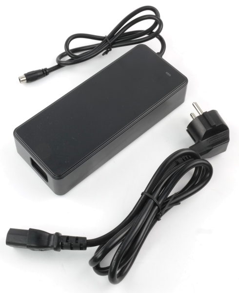 Elektronisches Netzteil (220V AC / 12V DC - 8A - 96W) - Industrieware