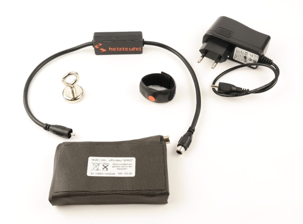 14.8V LiPo battery heating pack from Heizteufel for drysuits