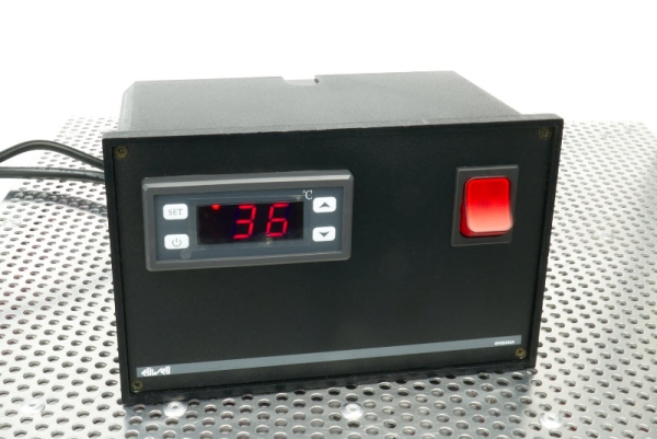 heatable aluminum stainless steel metal plate with thermostat controller and switching power supply from Heizteufel